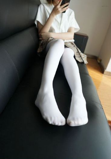 26岁女高中生动漫