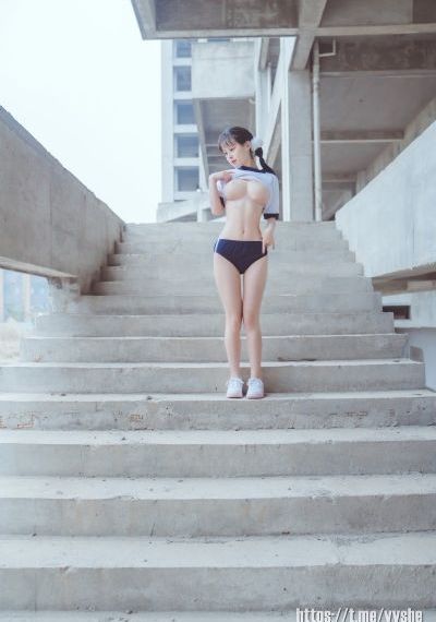 小妖精抬起臀嗯啊h快穿np视频