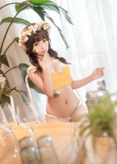 漂亮的女秘书在线观看