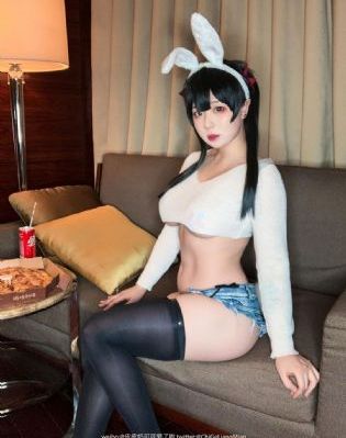 美女毛茸茸的阴户视频